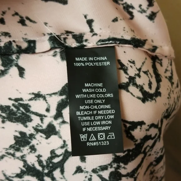 Vince Camuto petite sleevel… - Picture 7 of 7